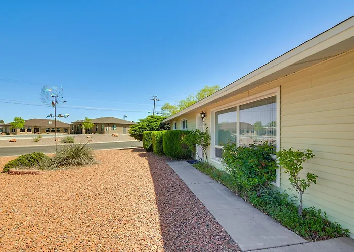 Ferienhaus Walk To Downtown: Hideaway W/ Patio *